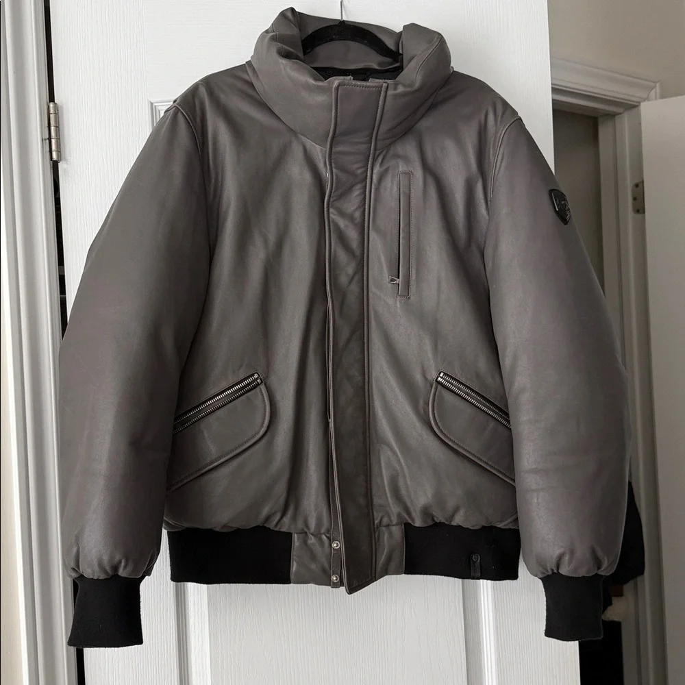 RUDSAK Men's Gray Puffer Jacket with Fur Trim - Picture 8 of 8